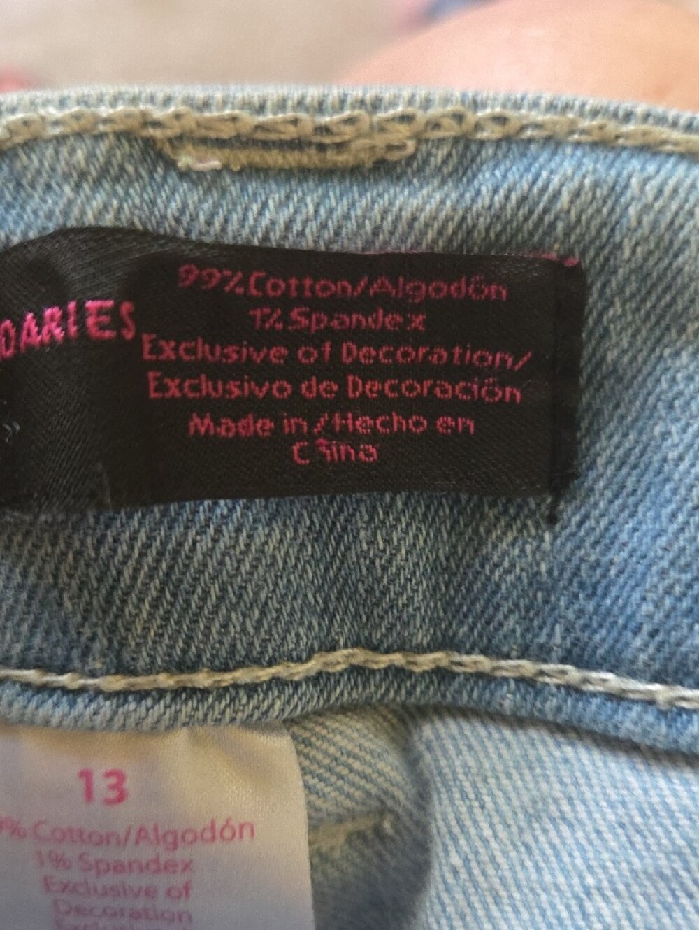 No Boundaries Light Blue Cropped Jeans with White Embroidered Pockets - Picture 5 of 5